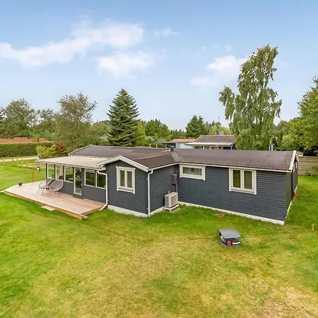 Holte - 750m From The Sea By Interhome